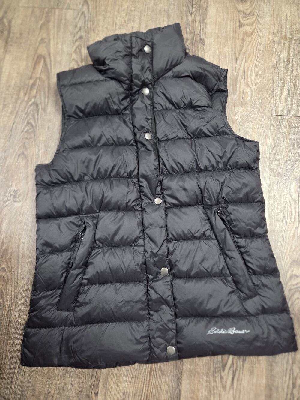 Eddie Bauer Women’s 700 Fill Power Goose Down Vest Black Small Puffer